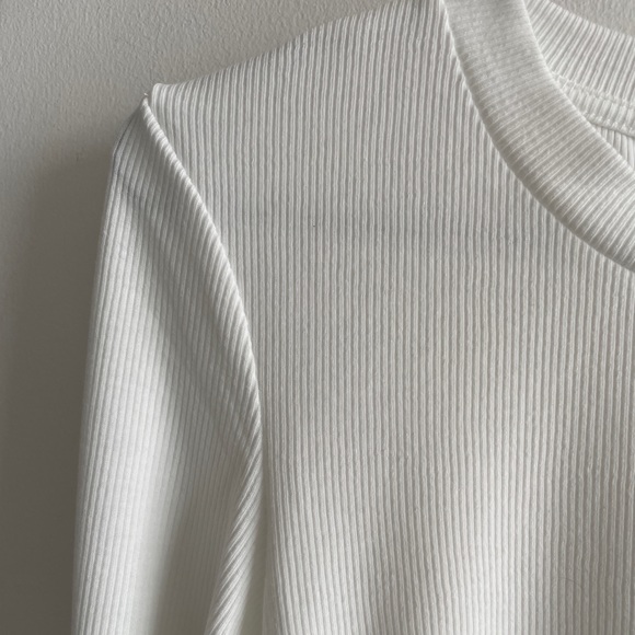 Sold ZARA RIBBED GATHER DETAIL TOP - Picture 11 of 12